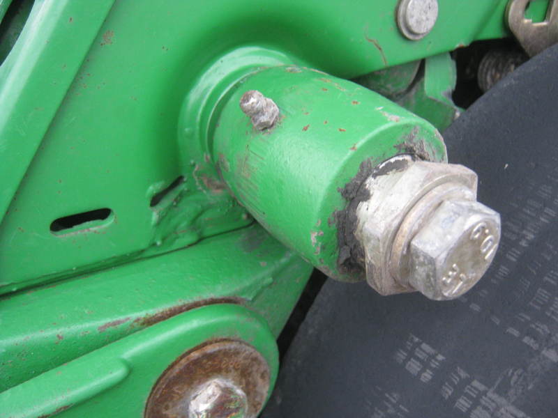 Planting Equipment  John Deere 1760 Planter  Photo